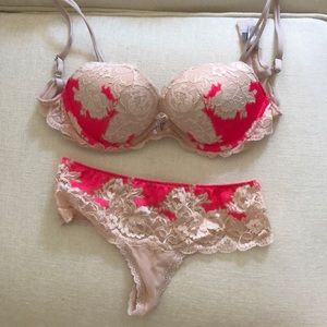 NWOT Victoria’s Secret push up bra and panty set